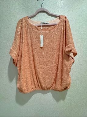 NWT Trina Turk Blush Sequin Short Sleeve Sprite 2 Top in Strawberry Fields